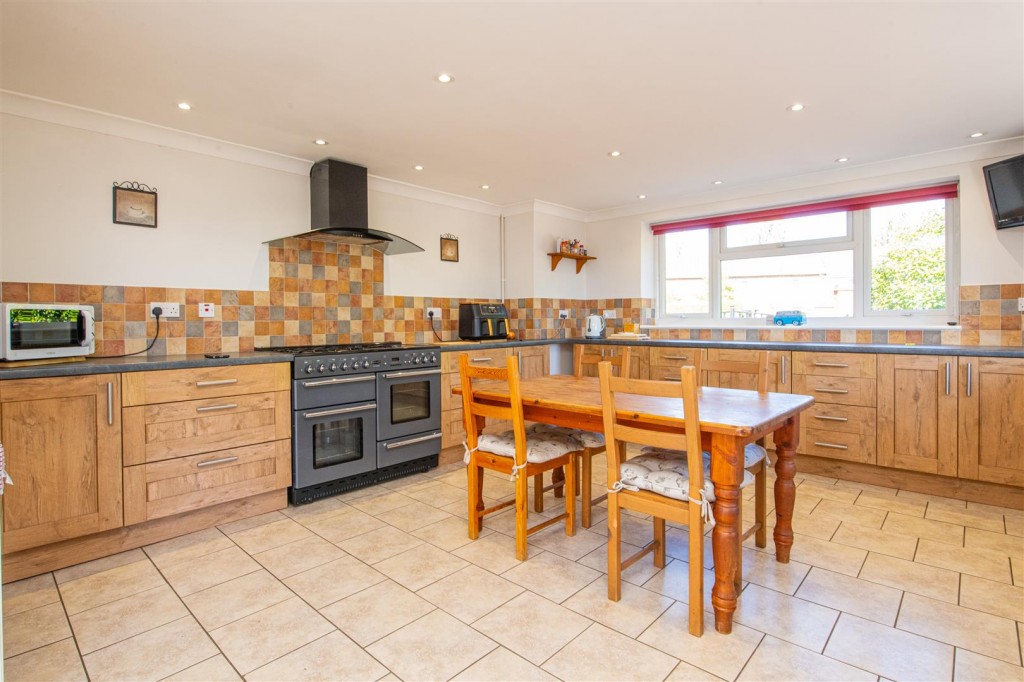 Images for Bancroft Road, Cottingham, Market Harborough EAID:oscarjamesapi BID:5