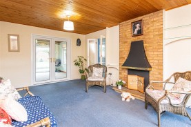 Images for Essex Gardens, Market Harborough