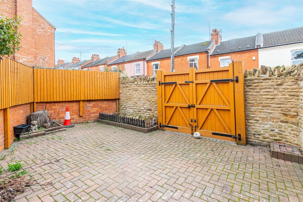 Images for Florence Road, Northampton EAID:oscarjamesapi BID:1