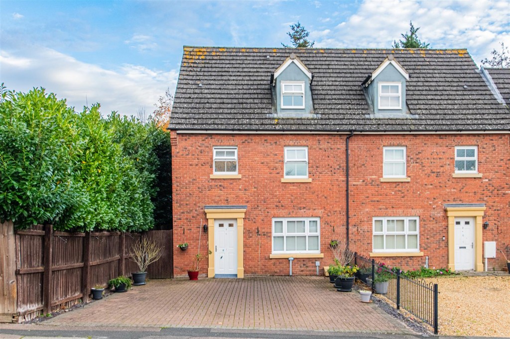 Images for Batsmans Drive, Rushden EAID:oscarjamesapi BID:8