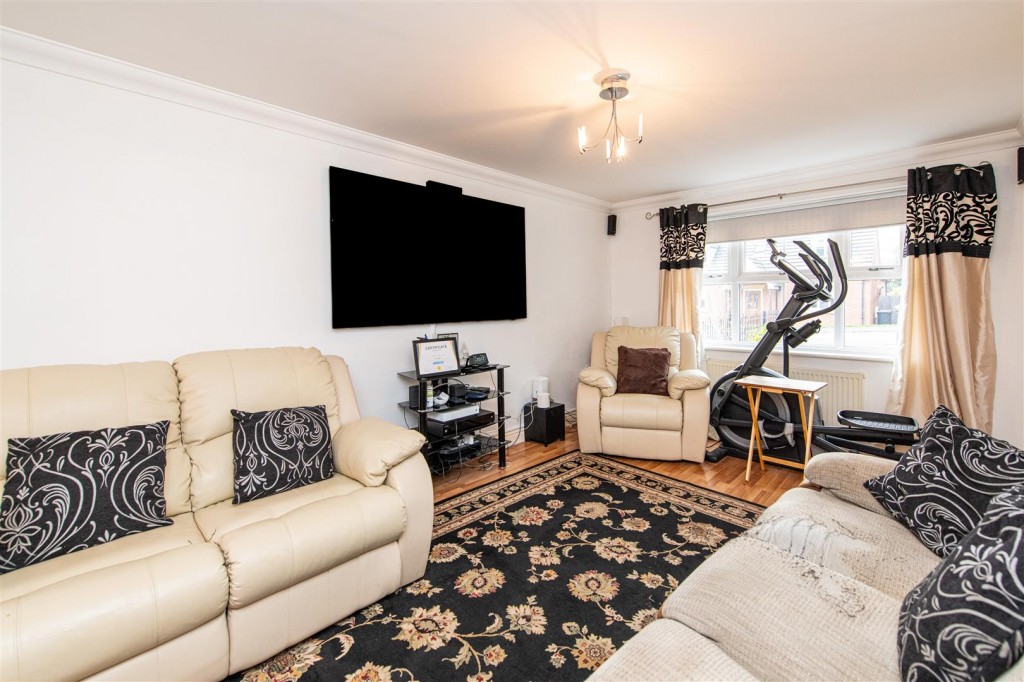 Images for Batsmans Drive, Rushden EAID:oscarjamesapi BID:8