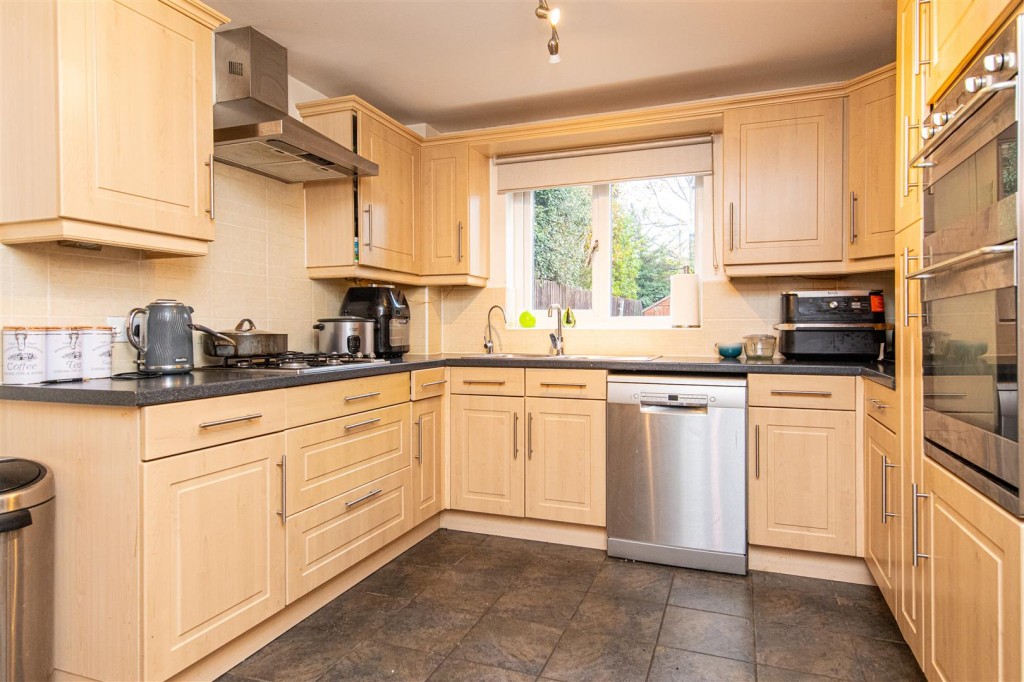 Images for Batsmans Drive, Rushden EAID:oscarjamesapi BID:8