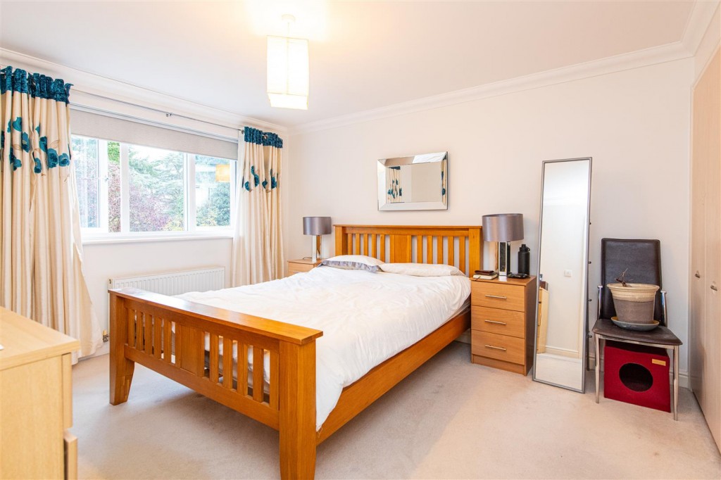 Images for Batsmans Drive, Rushden EAID:oscarjamesapi BID:8