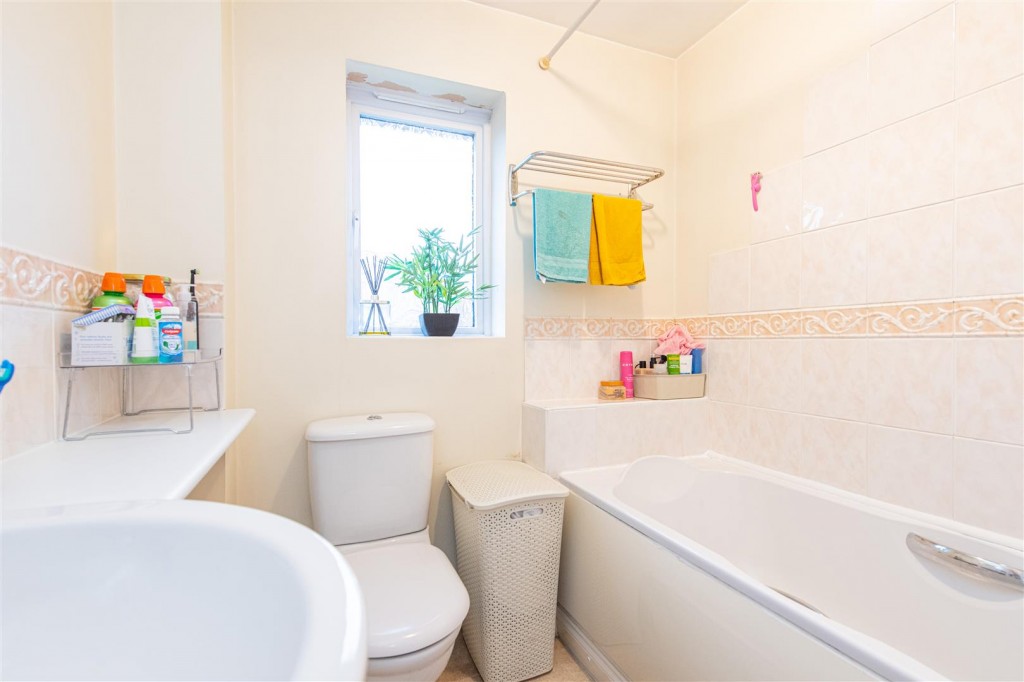 Images for Boughton Road, Corby EAID:oscarjamesapi BID:4