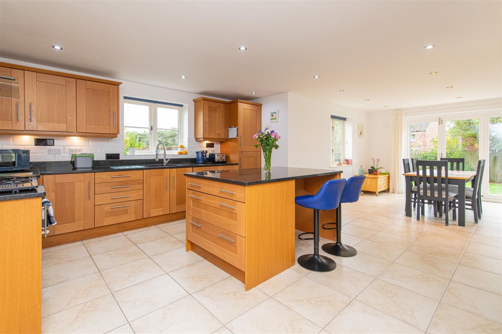 Images for Avenue Farm Close, Gretton EAID:oscarjamesapi BID:4