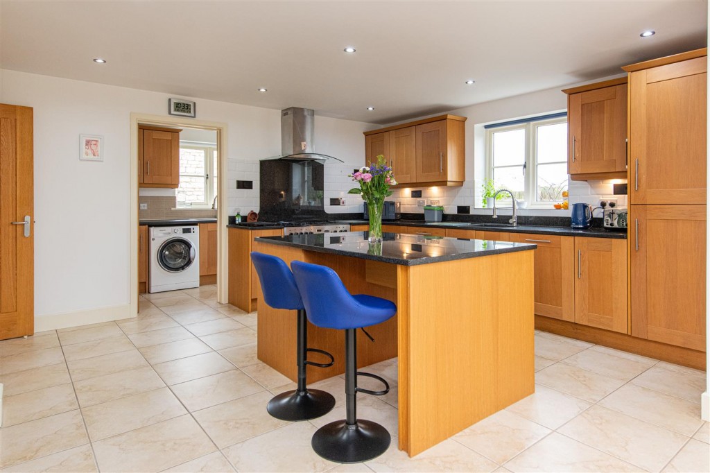 Images for Avenue Farm Close, Gretton EAID:oscarjamesapi BID:4