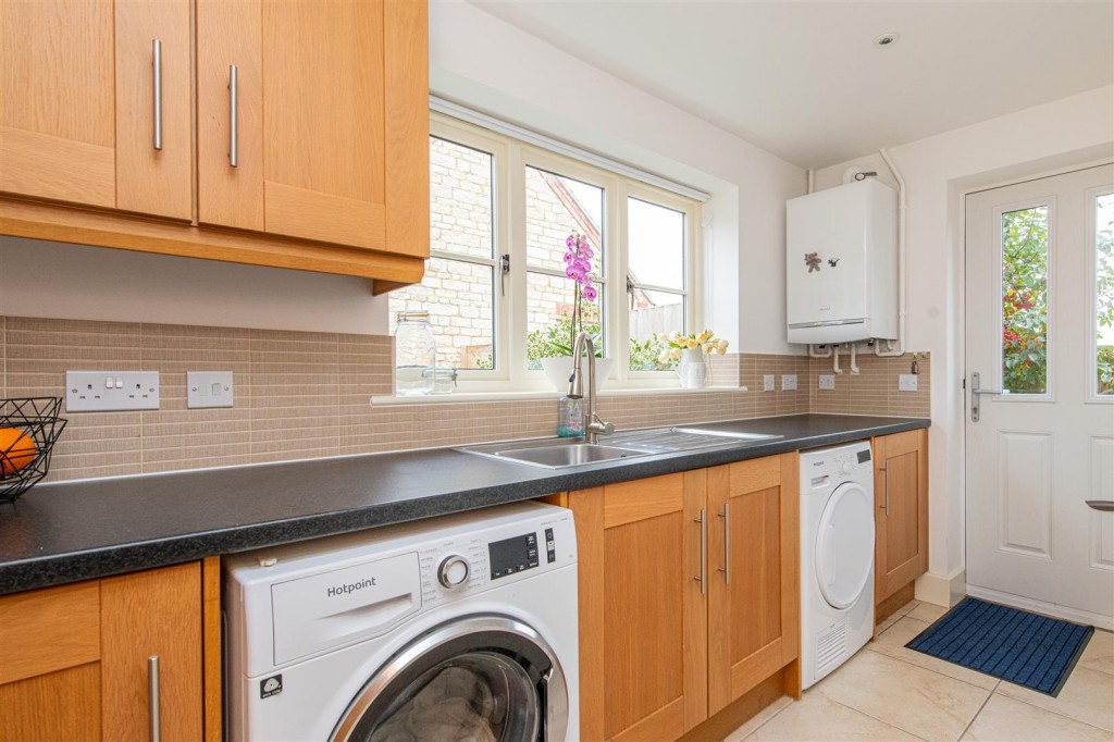 Images for Avenue Farm Close, Gretton EAID:oscarjamesapi BID:4