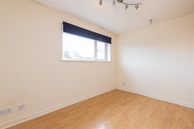 Images for Glastonbury Close, Kettering