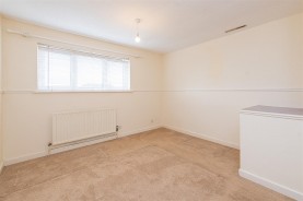 Images for Glastonbury Close, Kettering