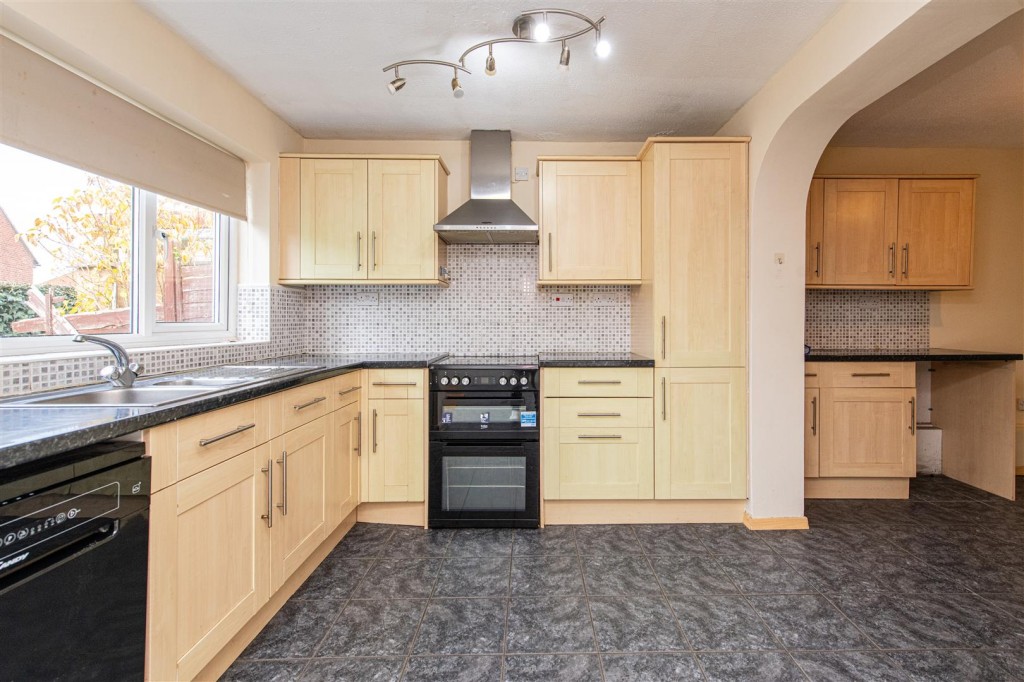 Images for Glastonbury Close, Kettering EAID:oscarjamesapi BID:2