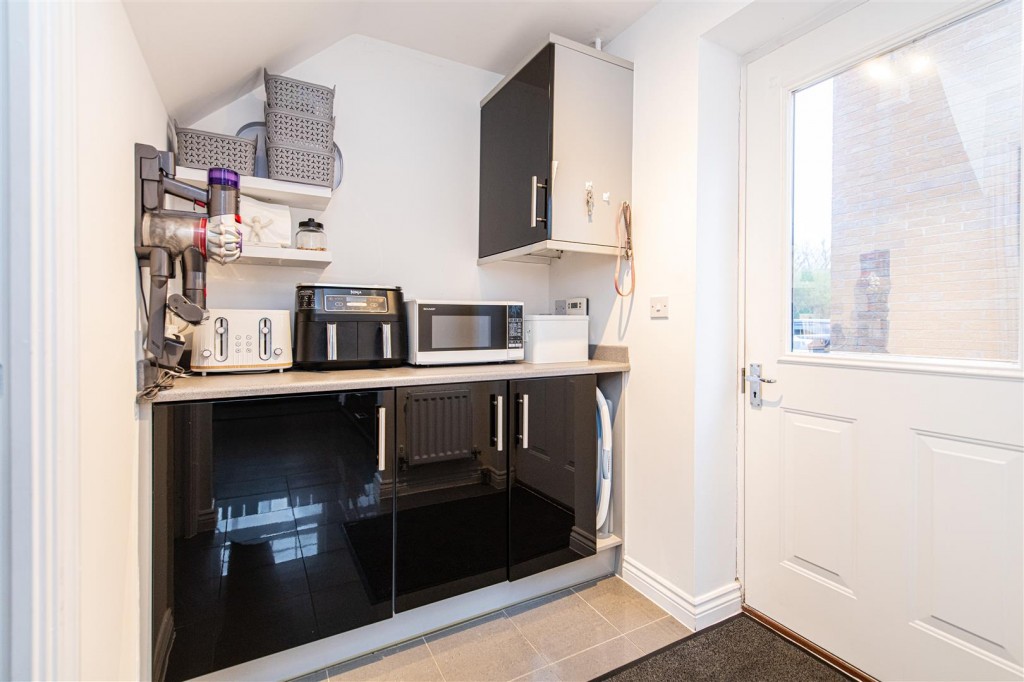 Images for Arden Close EAID:oscarjamesapi BID:4