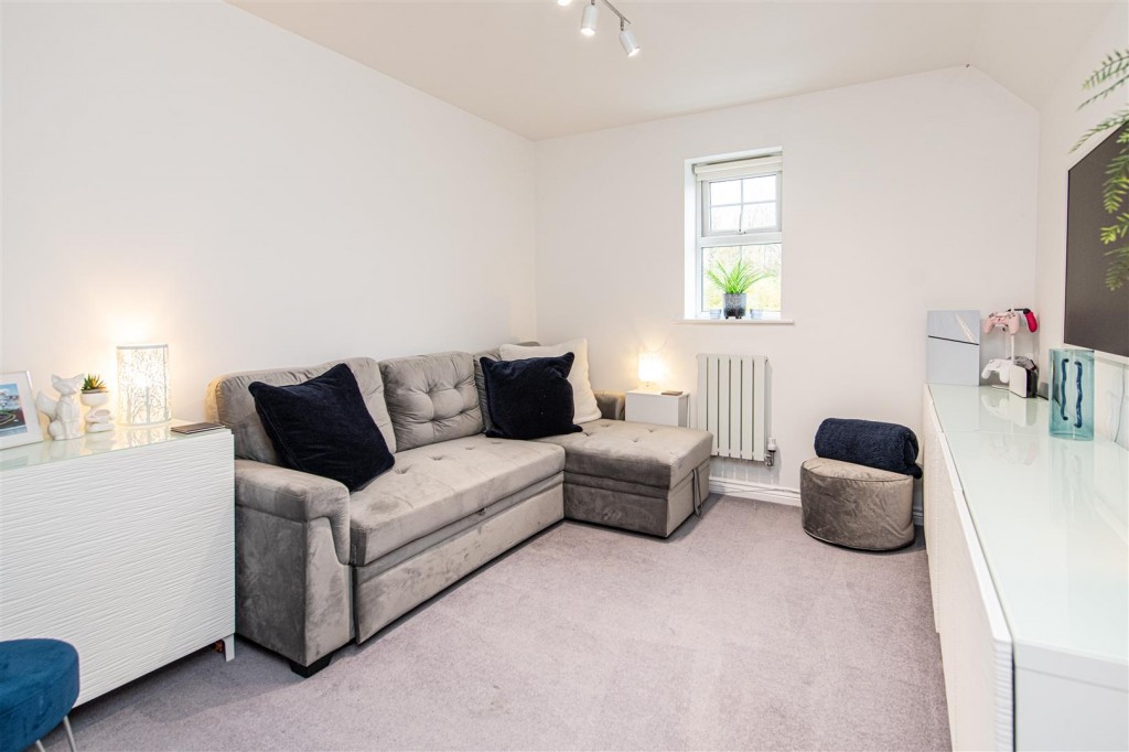 Images for Arden Close EAID:oscarjamesapi BID:4