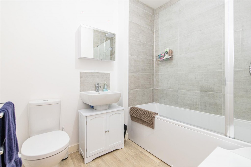 Images for Pianoforte Road, Roade, Northampton EAID:oscarjamesapi BID:1