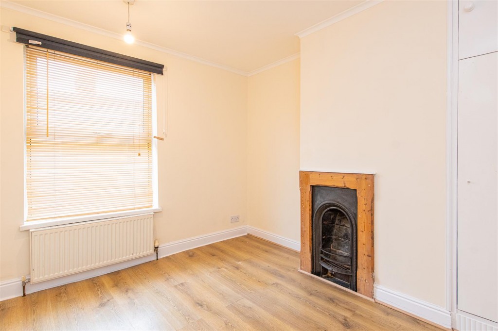 Images for Regent Street, Kettering EAID:oscarjamesapi BID:2