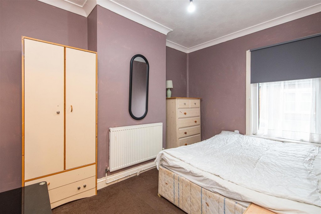 Images for Queen Street, Rushden EAID:oscarjamesapi BID:8