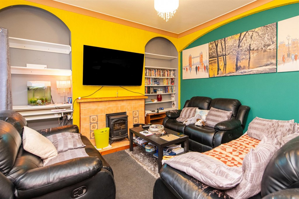 Images for Queen Street, Rushden EAID:oscarjamesapi BID:8