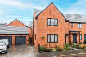 Images for Knollys Meadow, Wellingborough