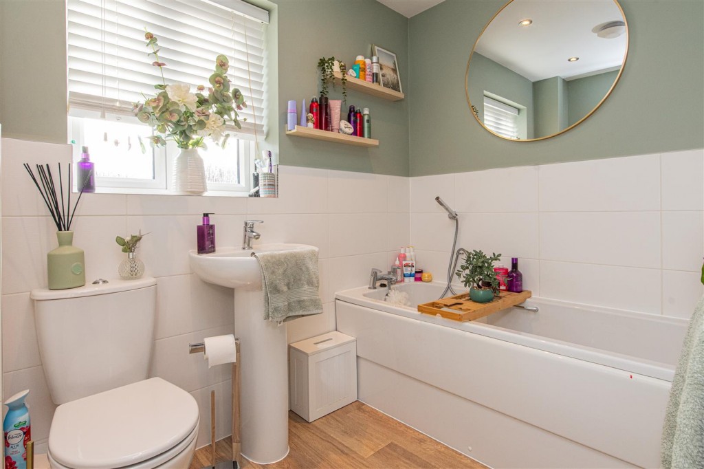 Images for Livingstone Road, Corby EAID:oscarjamesapi BID:4