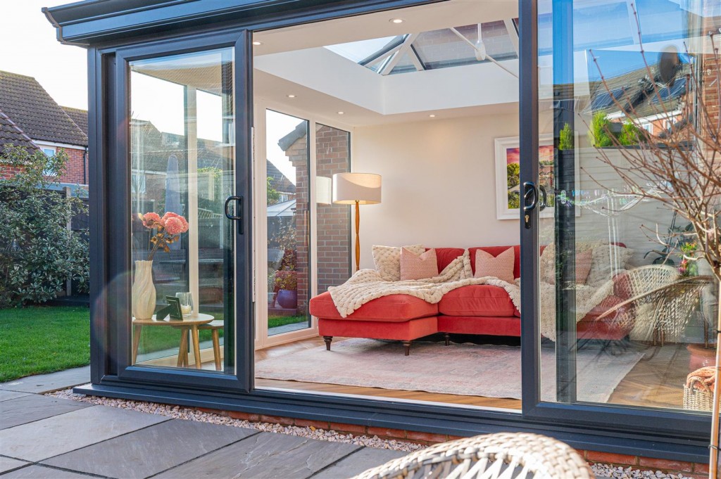 Images for Livingstone Road, Corby EAID:oscarjamesapi BID:4