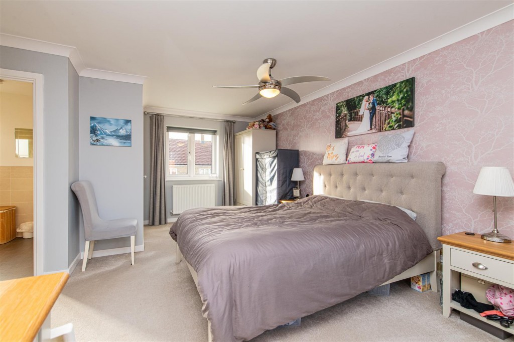 Images for Buttercup Close, Raunds EAID:oscarjamesapi BID:8