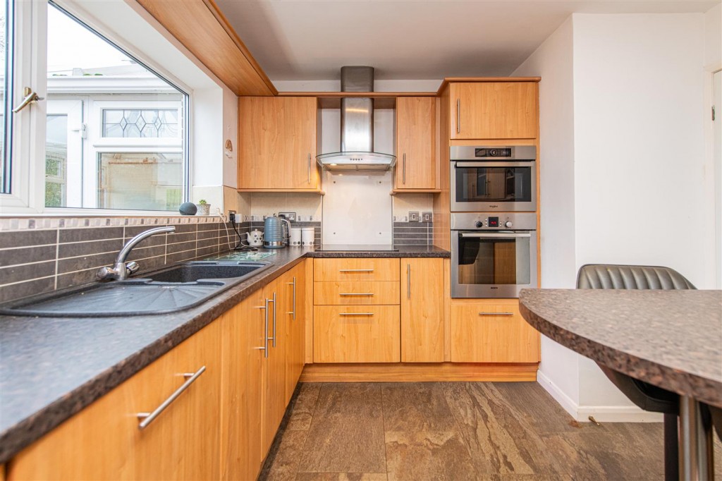 Images for Fourth Avenue, Wellingborough EAID:oscarjamesapi BID:2