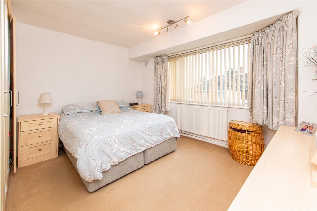 Images for Fourth Avenue, Wellingborough EAID:oscarjamesapi BID:2