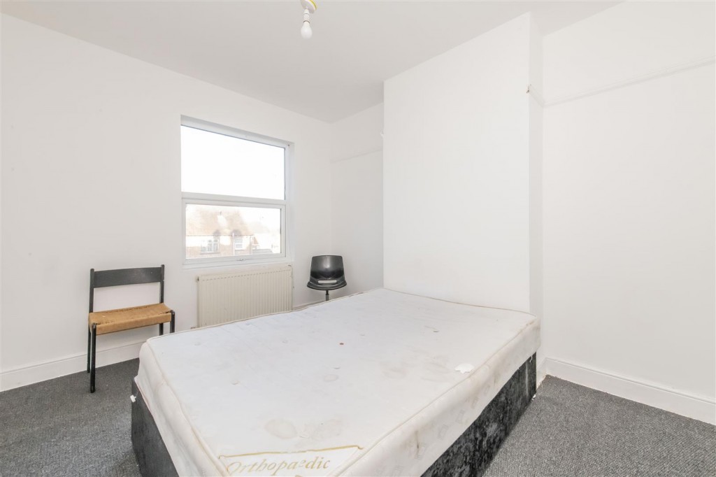 Images for Wellingborough Road, Rushden EAID:oscarjamesapi BID:8