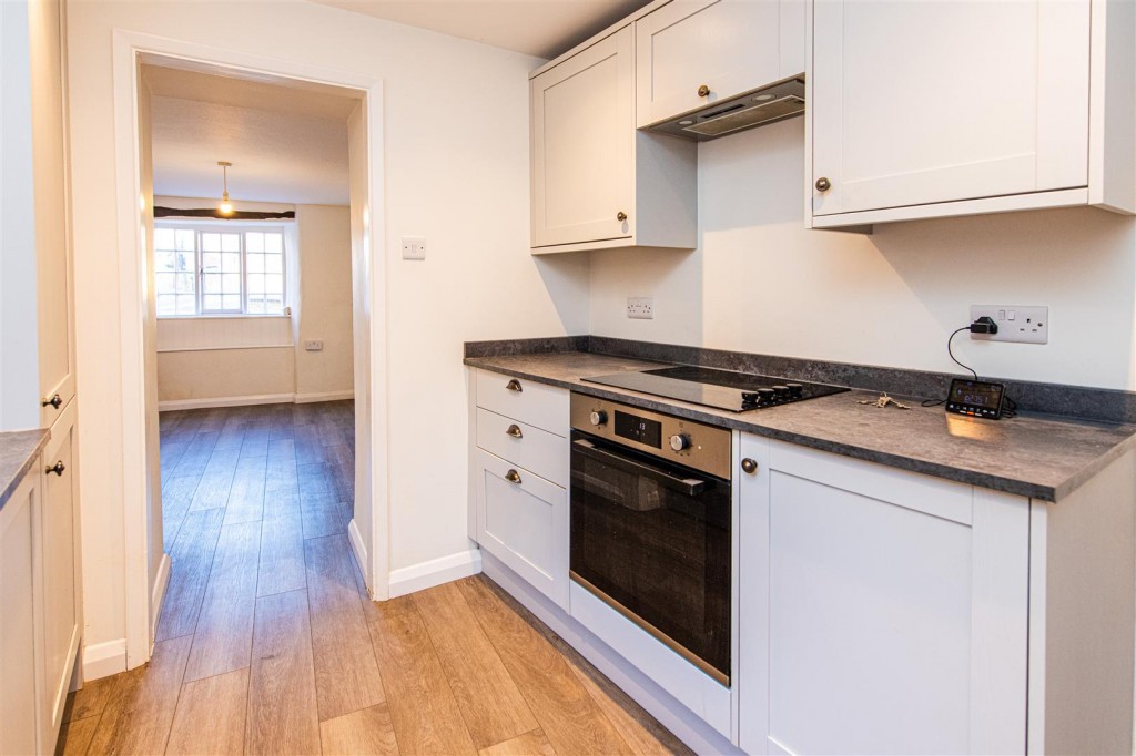 Images for Queen Street, Geddington EAID:oscarjamesapi BID:2