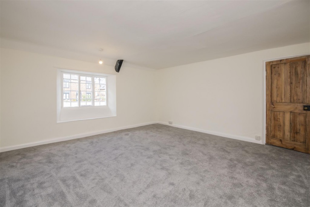 Images for Queen Street, Geddington EAID:oscarjamesapi BID:2