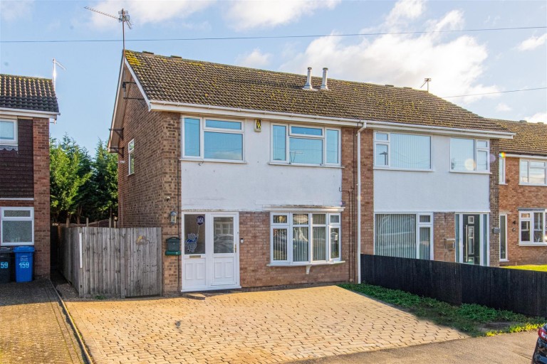 Churchill Way, Burton Latimer - EAID:oscarjamesapi, BID:3