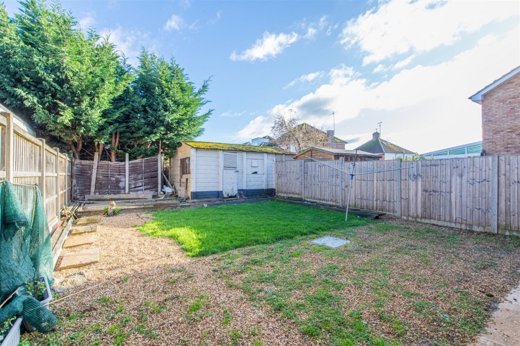 Images for Churchill Way, Burton Latimer EAID:oscarjamesapi BID:3