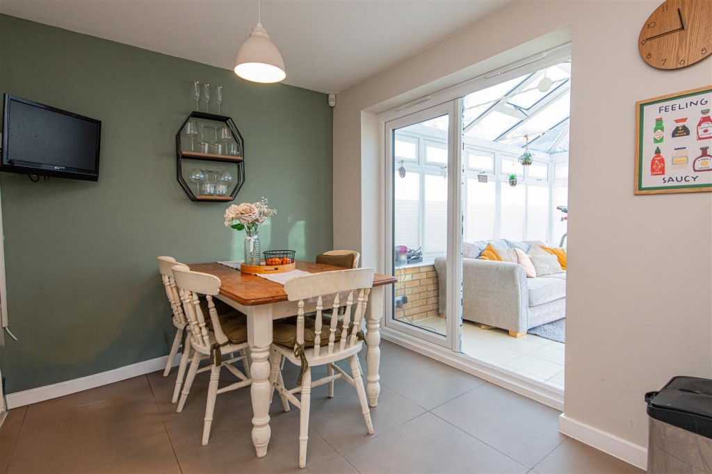 Images for Willow Way, Raunds EAID:oscarjamesapi BID:8