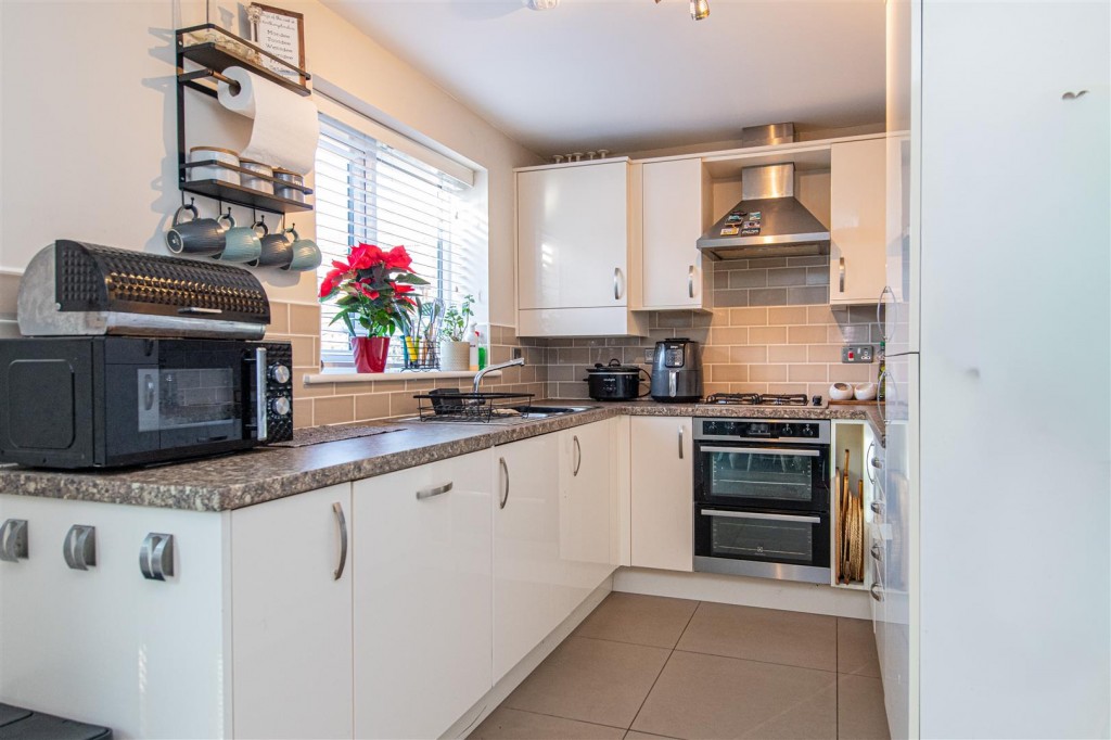 Images for Willow Way, Raunds EAID:oscarjamesapi BID:8