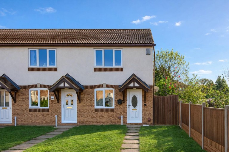 St. Bernards Court, Kettering - EAID:oscarjamesapi, BID:2