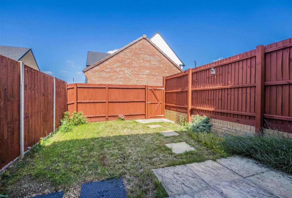 Images for Gardenfield, Higham Ferrers, Rushden EAID:oscarjamesapi BID:2