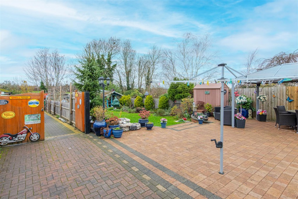 Images for The Ridge, Great Doddington, Wellingborough EAID:oscarjamesapi BID:6