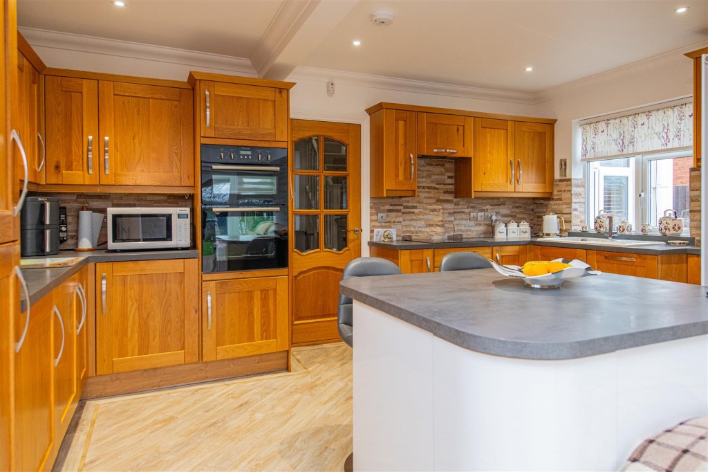 Images for The Ridge, Great Doddington, Wellingborough EAID:oscarjamesapi BID:6