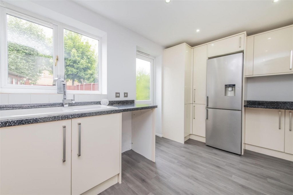 Images for Donne Close, Kettering EAID:oscarjamesapi BID:2