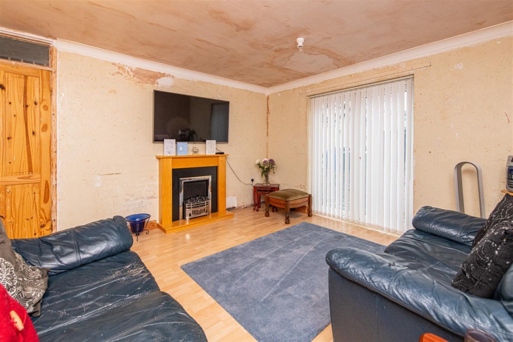 Images for Kensington Walk, Corby EAID:oscarjamesapi BID:4