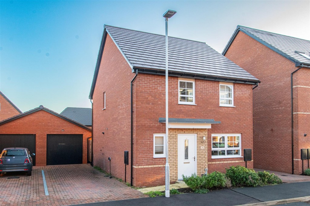 Images for Brockhall Crescent EAID:oscarjamesapi BID:2