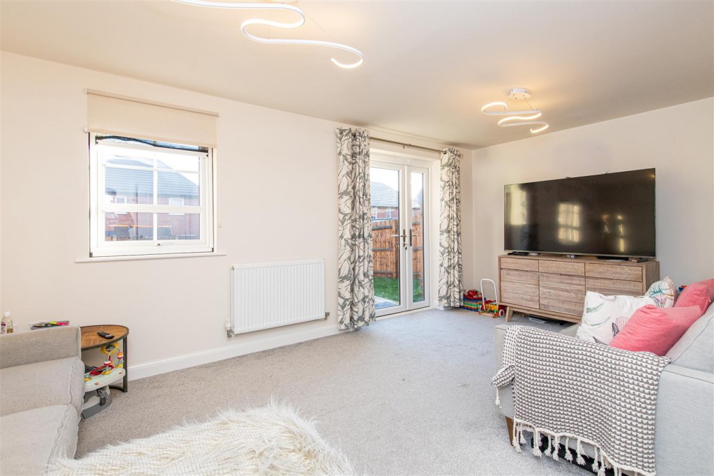 Images for Brockhall Crescent EAID:oscarjamesapi BID:2