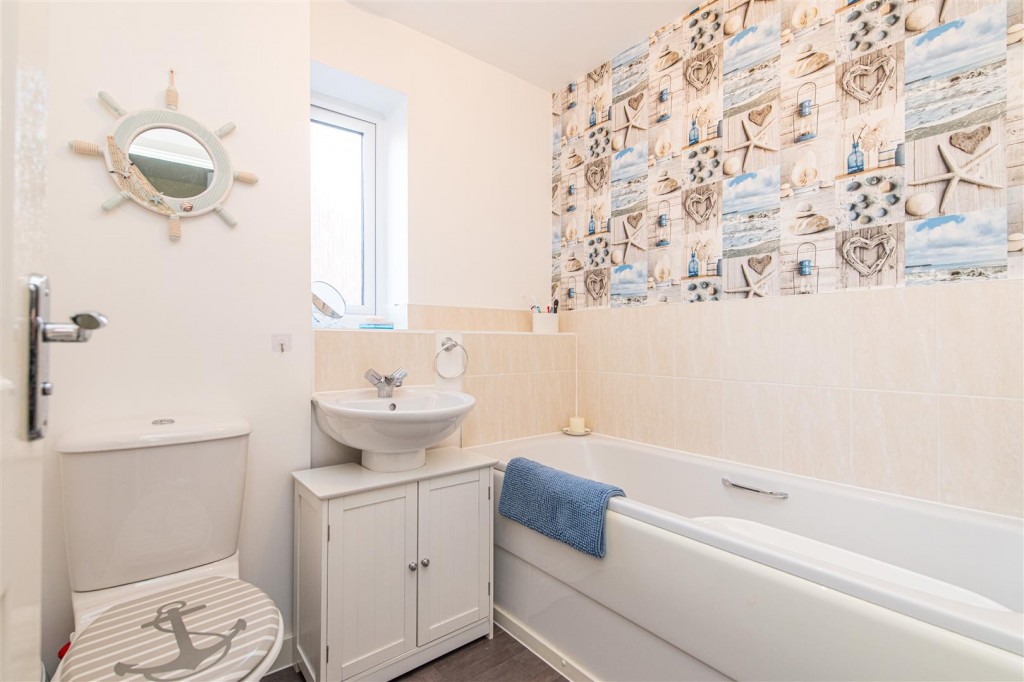 Images for Chimney Crescent, Irthlingborough, Wellingborough EAID:oscarjamesapi BID:2