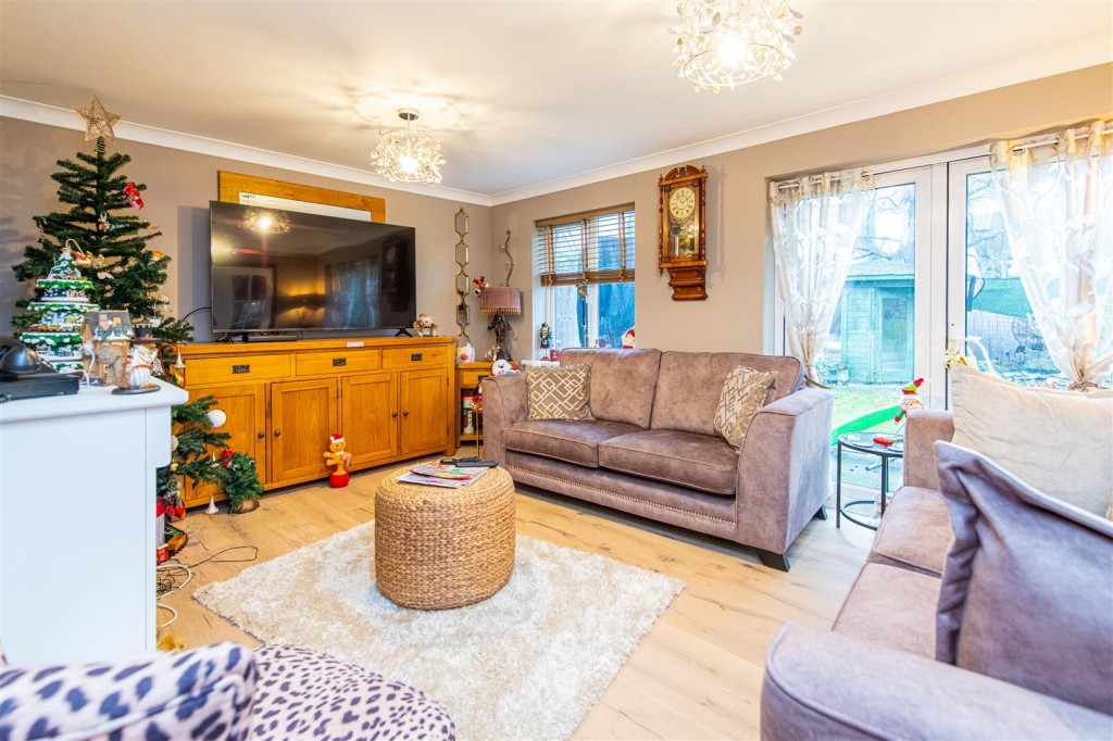 Images for Chamberlain Way, Raunds EAID:oscarjamesapi BID:8