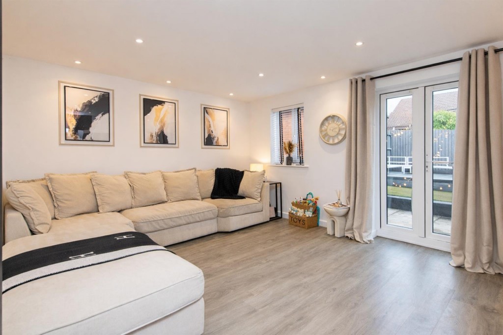 Images for Maye Dicks Road, Rushden EAID:oscarjamesapi BID:8