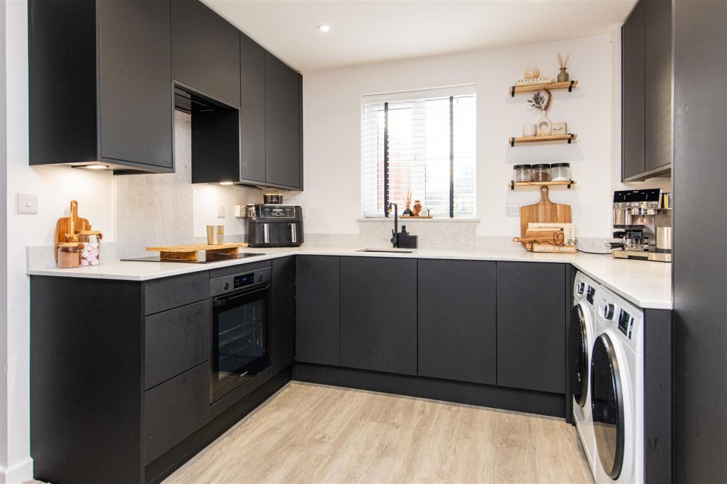 Images for Maye Dicks Road, Rushden EAID:oscarjamesapi BID:8