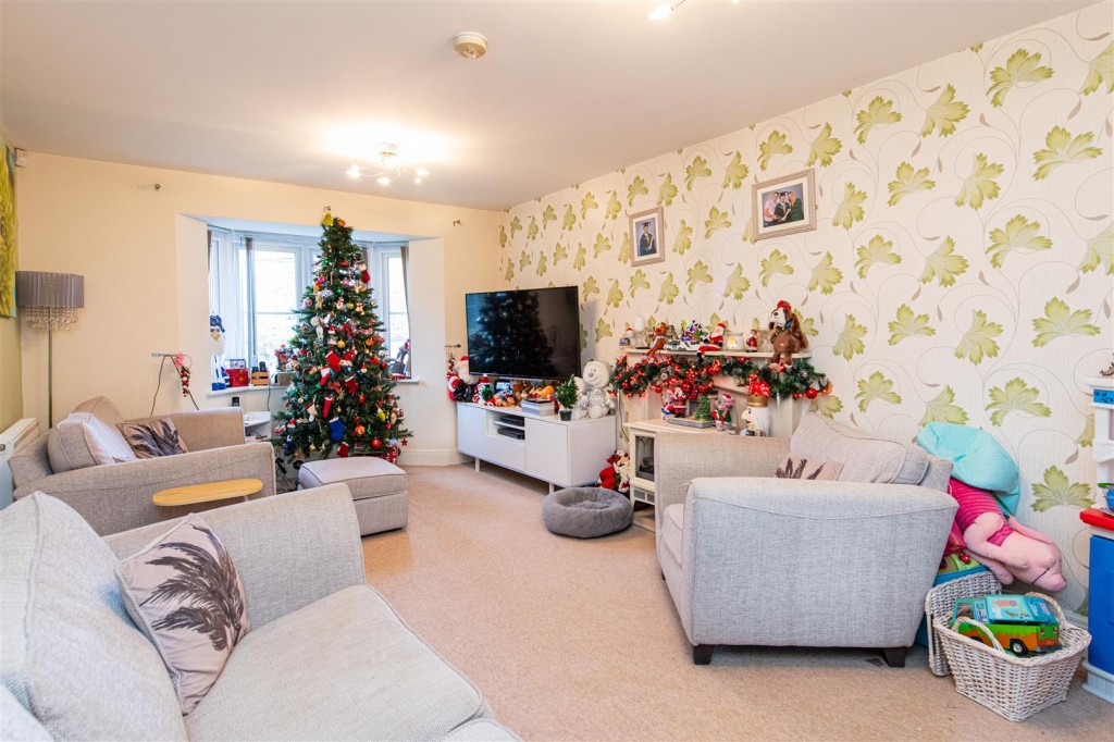 Images for Yaffle Crescent, Desborough EAID:oscarjamesapi BID:5