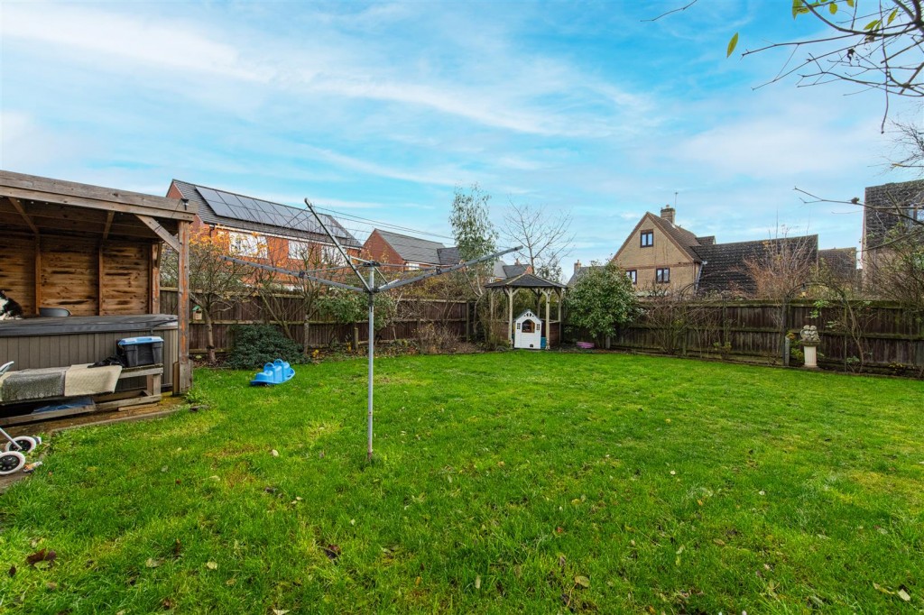 Images for Yaffle Crescent, Desborough EAID:oscarjamesapi BID:5