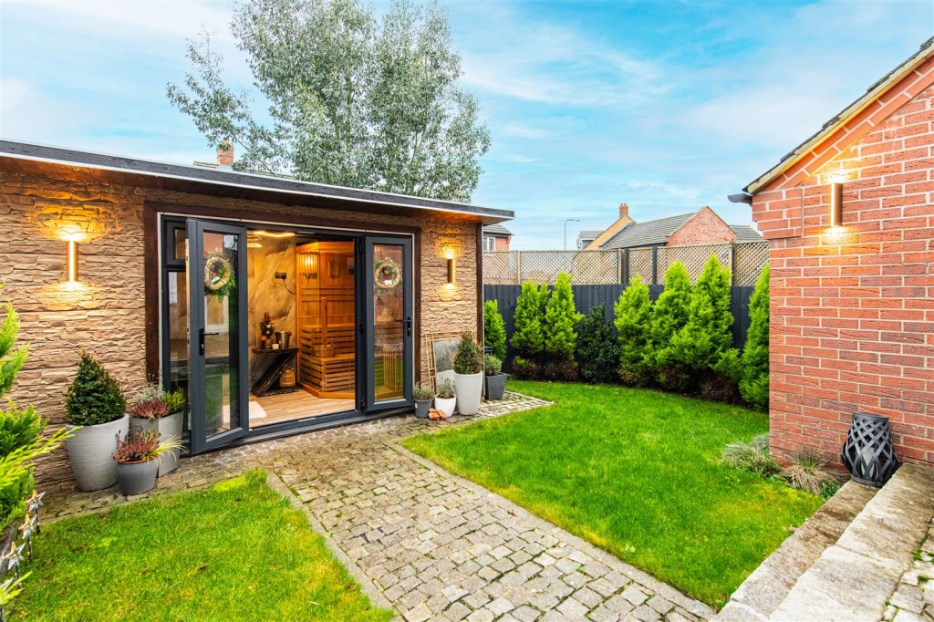 Images for Barnwell Close, Burton Latimer EAID:oscarjamesapi BID:3