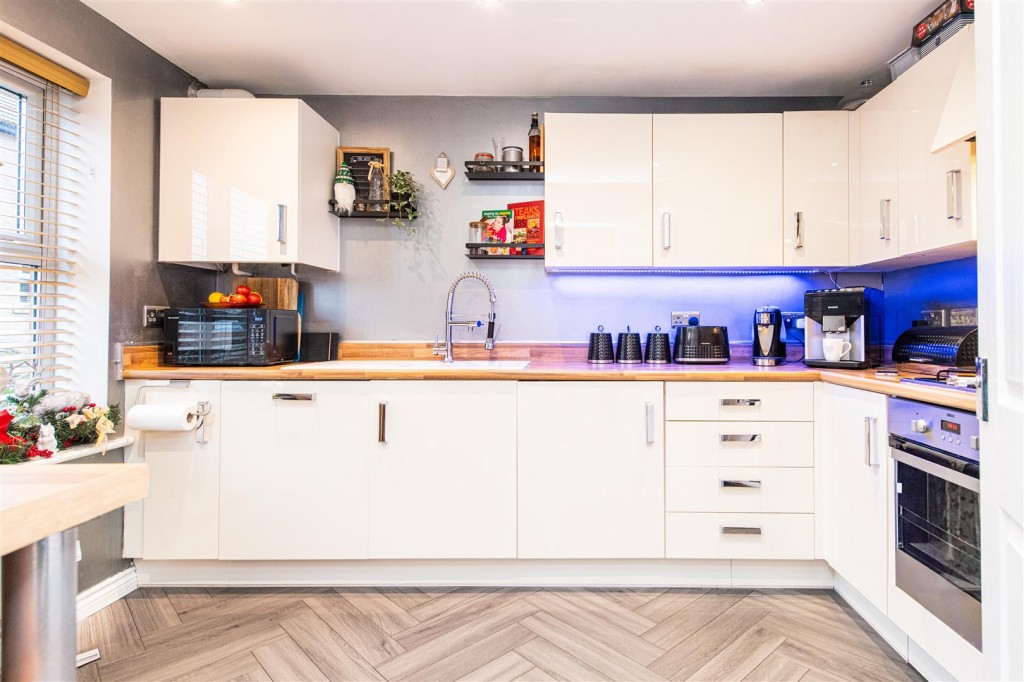 Images for Barnwell Close, Burton Latimer EAID:oscarjamesapi BID:3