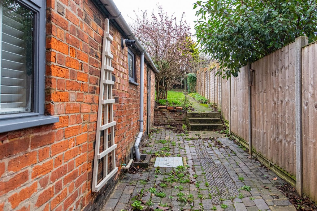 Images for Midland Road, Thrapston, Kettering EAID:oscarjamesapi BID:2